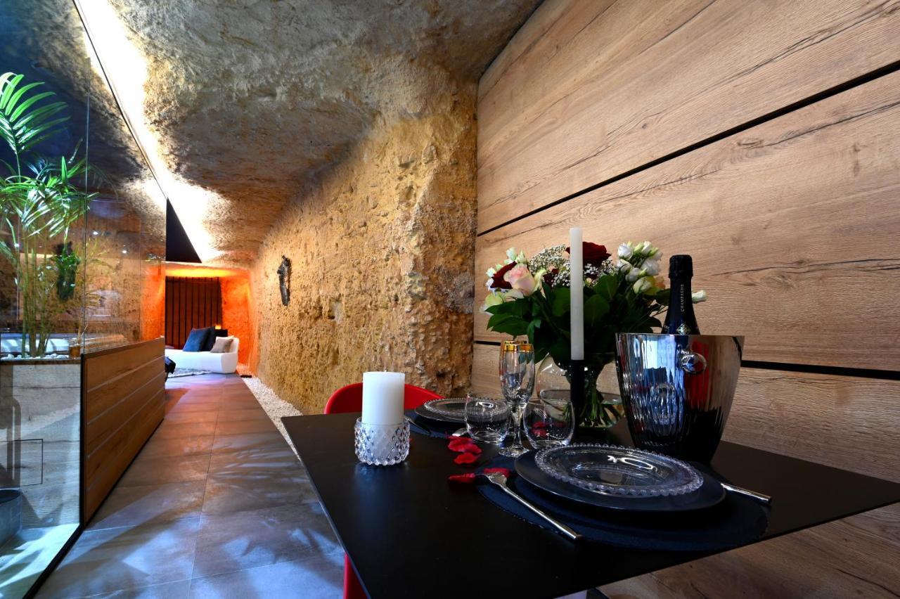 Omira - Nuits D'Exception & Spa Tours Exterior photo